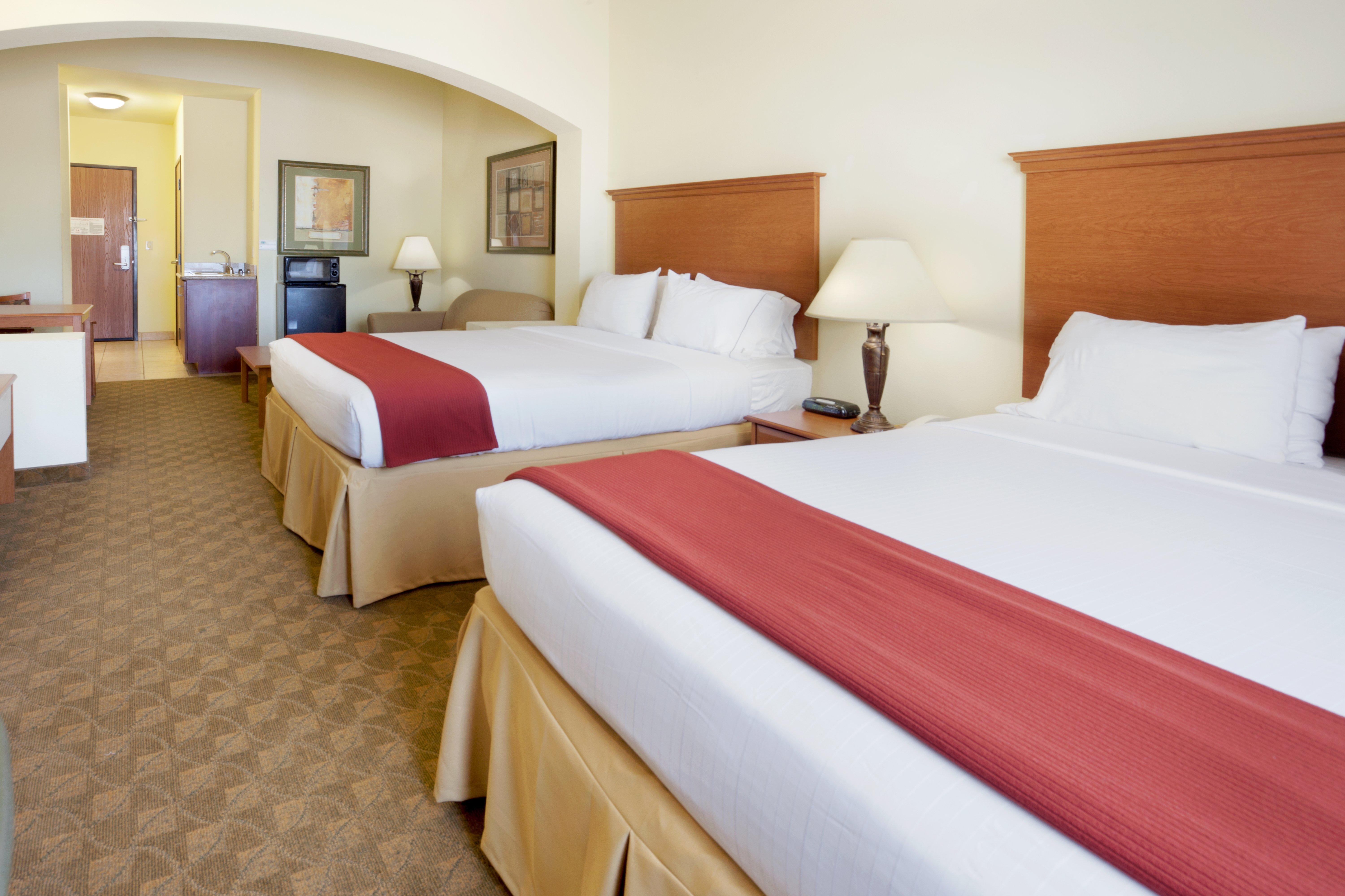 Holiday Inn Express Hotel & Suites Zapata By Ihg Esterno foto