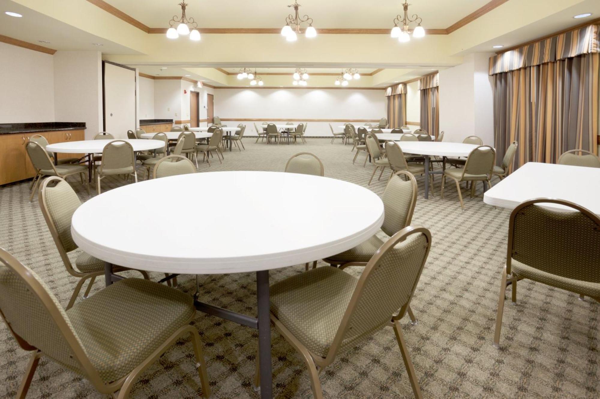 Holiday Inn Express Hotel & Suites Zapata By Ihg Esterno foto