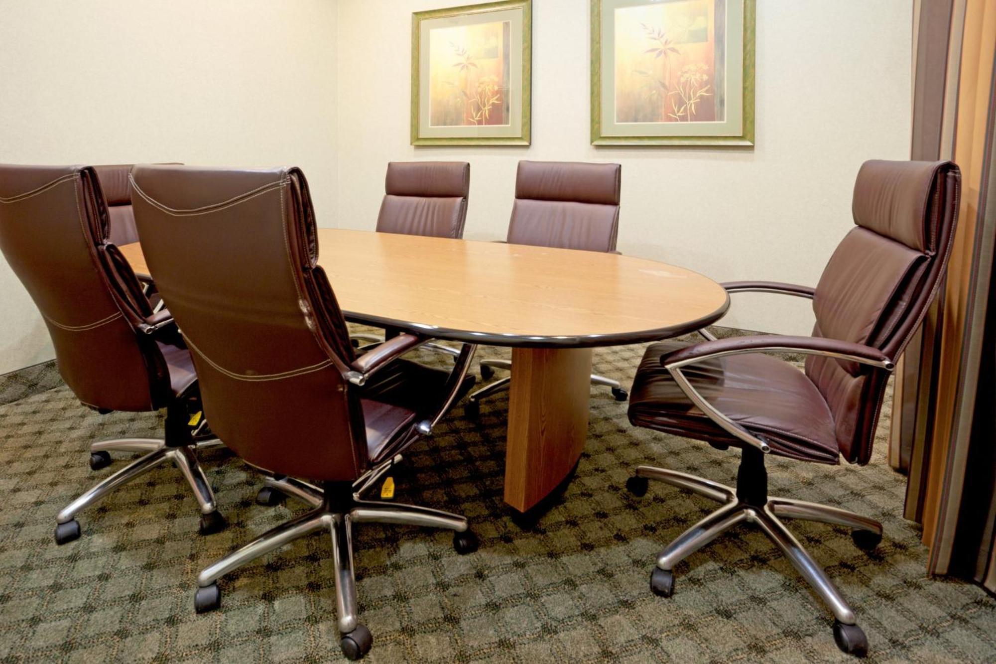 Holiday Inn Express Hotel & Suites Zapata By Ihg Esterno foto